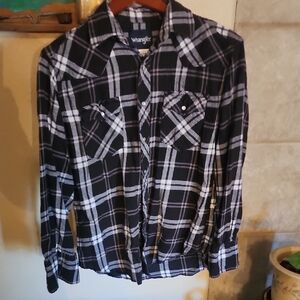 Wrangler Men's Black and White Checkered Shirt